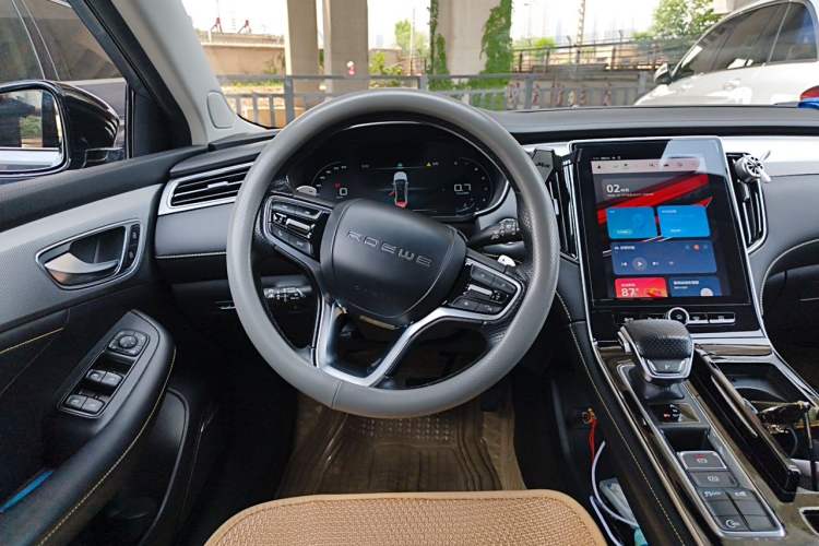 Used Roewe i6 MAX 2020 300TGI Automatic "Swell Cool Smart Drive" Edition Steering Wheel