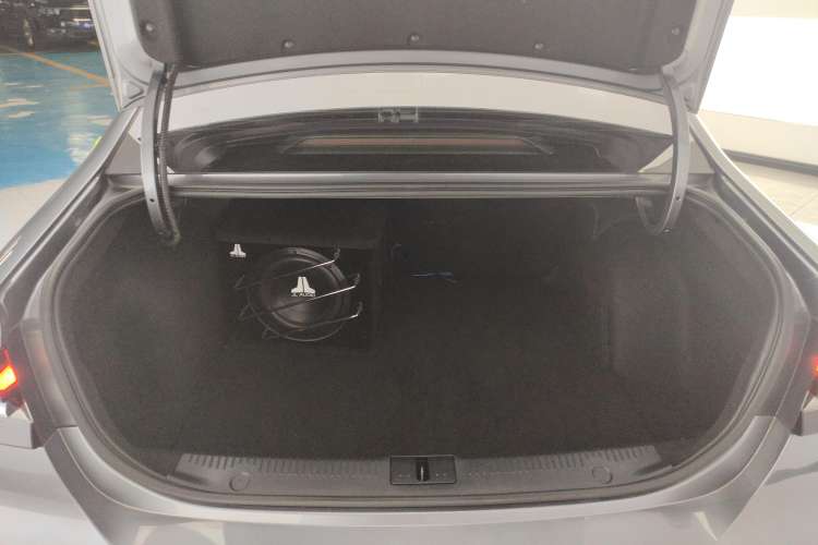 Used Roewe i6 MAX 2020 300TGI Automatic Cool & Stylish Skyroof Edition Trunk