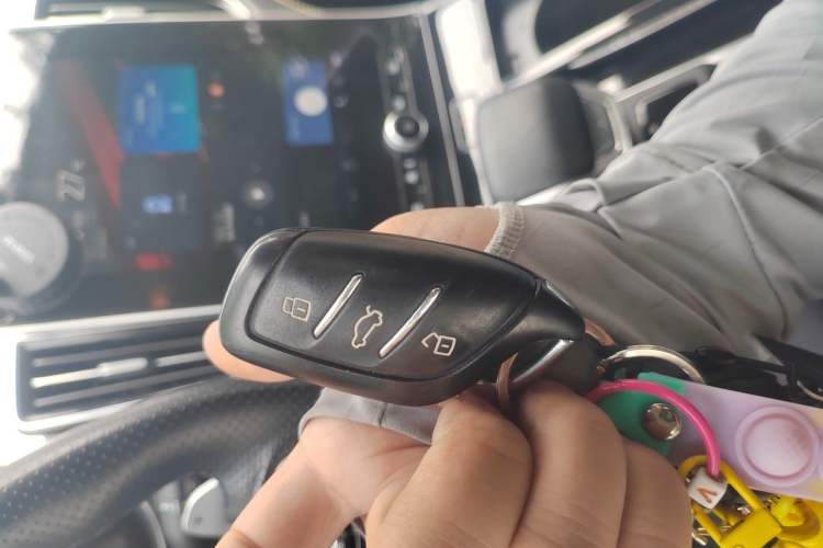 Used Roewe i6 MAX 2020 300TGI Automatic "Swell Cool Smart Drive" Edition Vehicle Key
