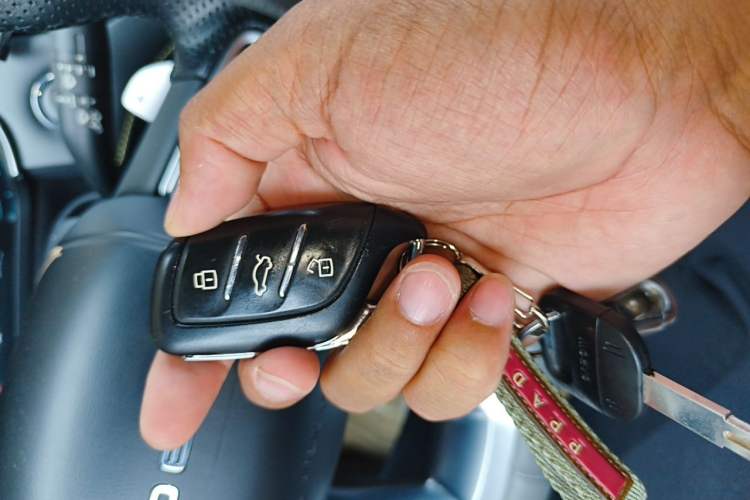 Used Roewe i6 MAX 2020 300TGI Automatic "Swell Cool Smart Drive" Edition Vehicle Key