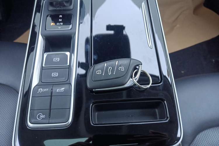 Used Roewe i6 MAX 2020 300TGI Automatic "Swell Cool Smart Drive" Edition Vehicle Key
