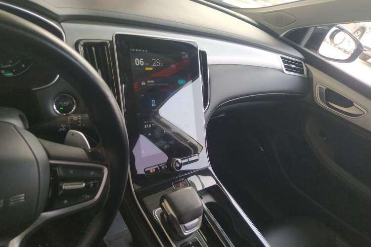 Used Roewe i6 MAX 2020 300TGI Automatic "Swell Cool Smart Drive" Edition Audio And AC Panel