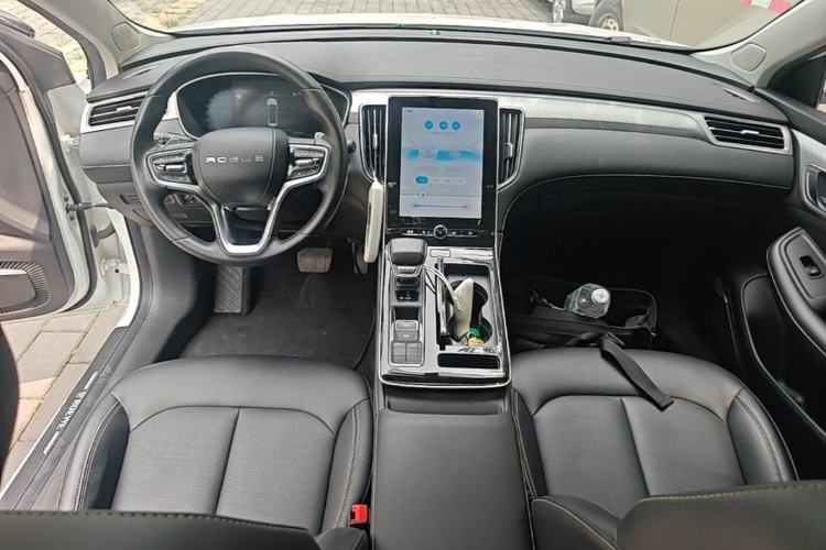Used Roewe i6 MAX 2020 300TGI Automatic Sporty Cool Edition Center Console