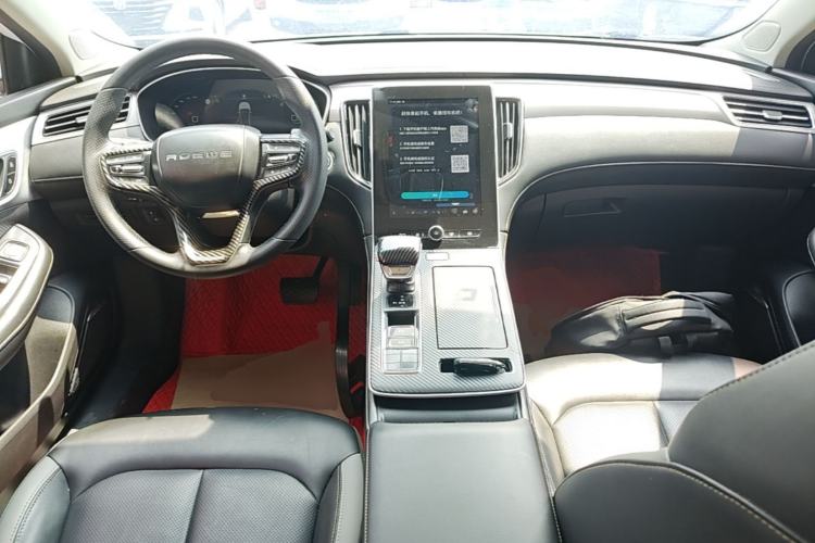 Used Roewe i6 MAX 2020 300TGI Automatic Supreme Edition with Cool Sunroof and Advanced Driving Features Center Console