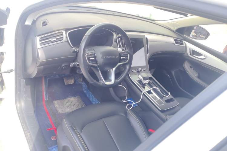 Used Roewe i6 MAX 2020 300TGI Automatic Sporty Cool Edition Center Console