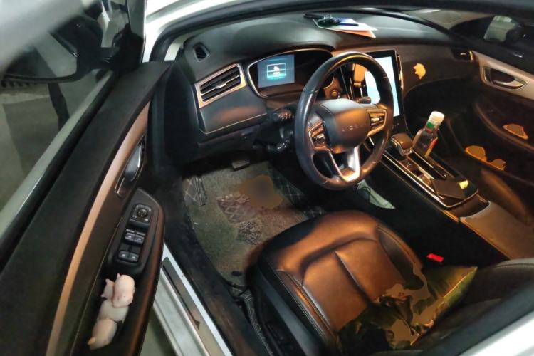 Used Roewe i6 MAX 2020 300TGI Automatic "Swell Cool Smart Drive" Edition Driver Seat