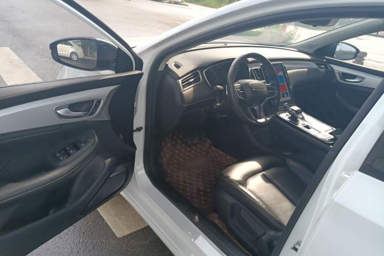 Used Roewe i6 MAX 2020 300TGI Automatic Sporty Cool Edition Driver Seat