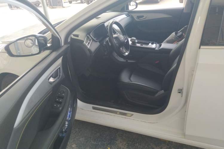 Used Roewe i6 MAX 2020 300TGI Automatic "Swell Cool Smart Drive" Edition Driver Seat
