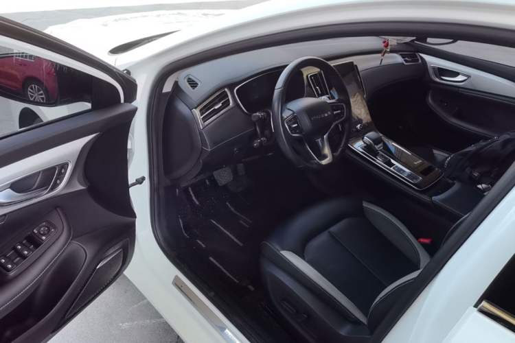 Used Roewe i6 MAX 2020 300TGI Automatic Cool & Stylish Skyroof Edition Driver Seat
