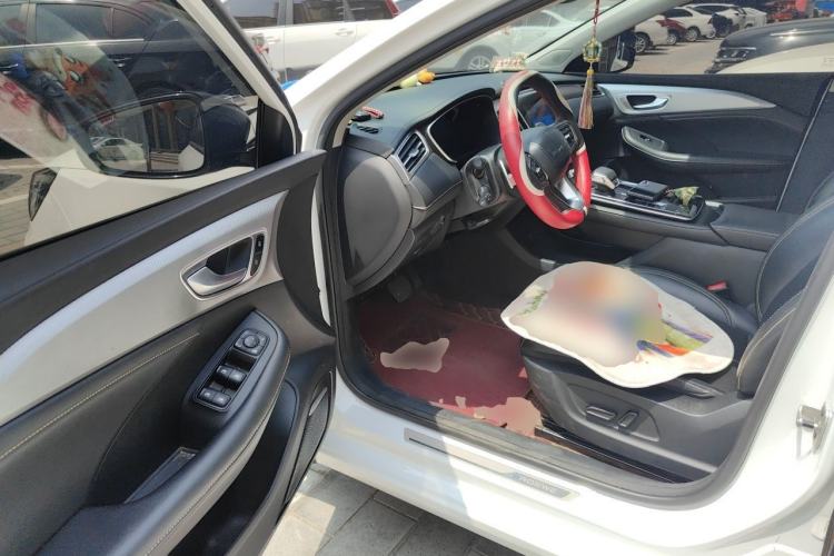 Used Roewe i6 MAX 2020 300TGI Automatic "Swell Cool Smart Drive" Edition Driver Seat