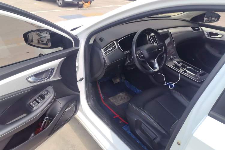 Used Roewe i6 MAX 2020 300TGI Automatic Sporty Cool Edition Driver Seat
