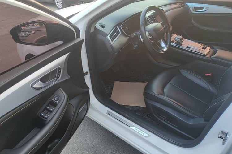 Used Roewe i6 MAX 2020 300TGI Automatic "Swell Cool Smart Drive" Edition Driver Seat