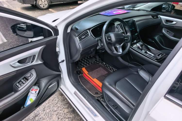 Used Roewe i6 MAX 2020 300TGI Automatic "Swell Cool Smart Drive" Edition Driver Seat