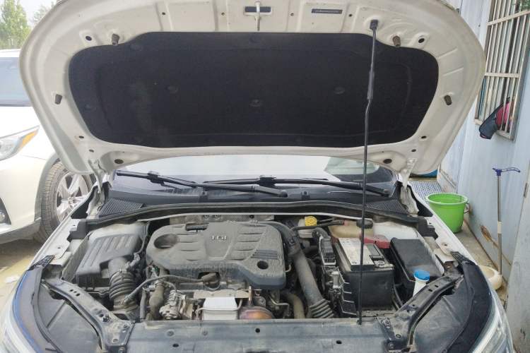 Used Roewe i6 MAX 2020 300TGI Automatic "Swell Cool Smart Drive" Edition Engine Bay