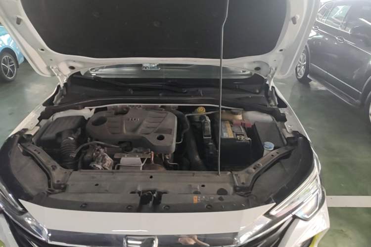 Used Roewe i6 MAX 2020 300TGI Automatic "Swell Cool Smart Drive" Edition Engine Bay
