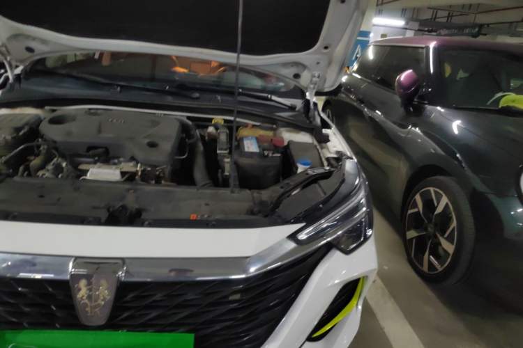 Used Roewe i6 MAX 2020 300TGI Automatic "Swell Cool Smart Drive" Edition Engine Bay Left