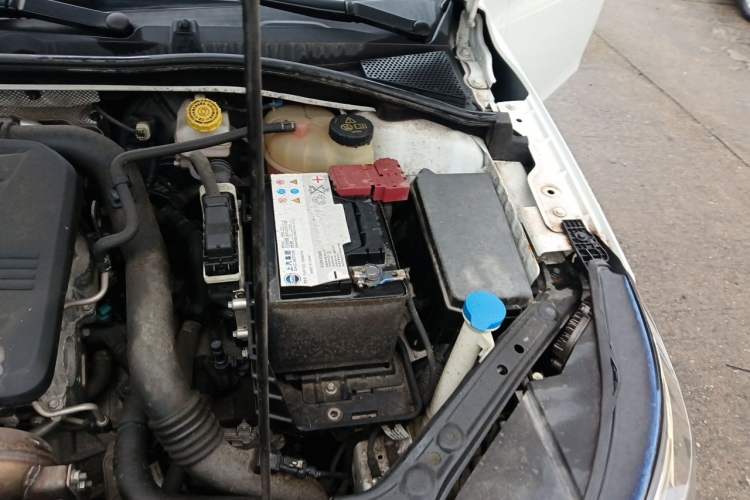 Used Roewe i6 MAX 2020 300TGI Automatic Sporty Cool Edition Engine Bay Left