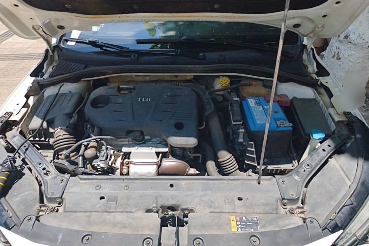 Used Roewe i6 MAX 2020 300TGI Automatic Sporty Cool Edition Engine Bay