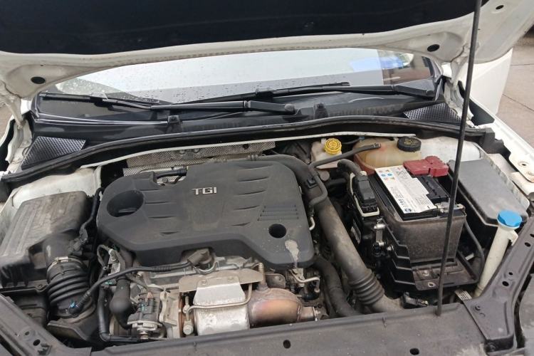 Used Roewe i6 MAX 2020 300TGI Automatic Sporty Cool Edition Engine Bay
