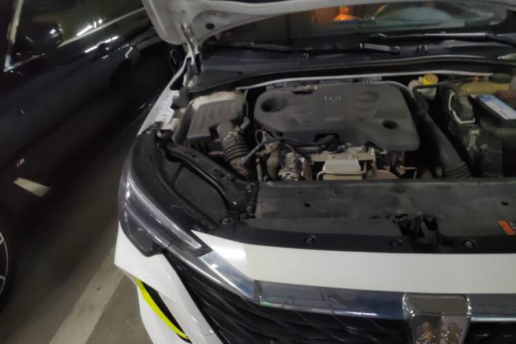 Used Roewe i6 MAX 2020 300TGI Automatic "Swell Cool Smart Drive" Edition Engine Bay Right