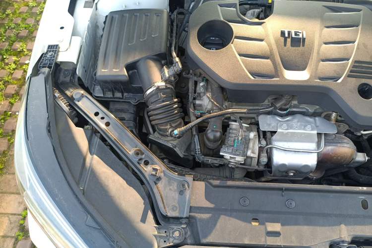 Used Roewe i6 MAX 2020 300TGI Automatic "Swell Cool Smart Drive" Edition Engine Bay Right