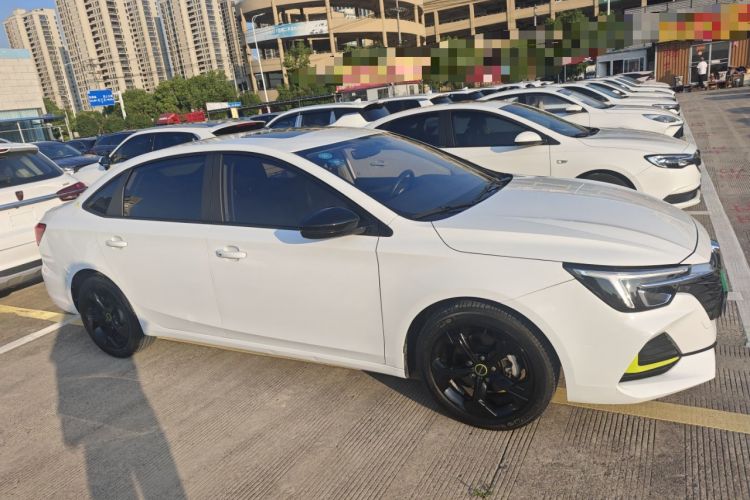 Used Roewe i6 MAX 2020 300TGI Automatic Sporty Cool Edition Exterior 2