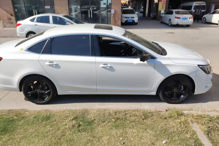 Used Roewe i6 MAX 2020 300TGI Automatic "Swell Cool Smart Drive" Edition Exterior 2