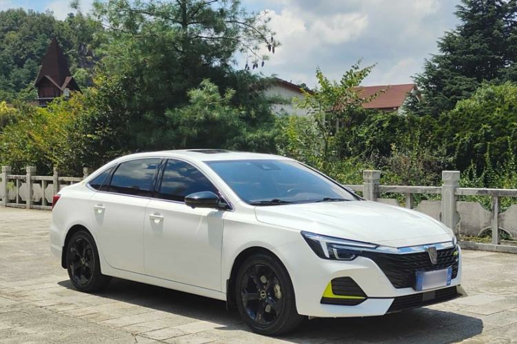 Used Roewe i6 MAX 2020 300TGI Automatic "Swell Cool Smart Drive" Edition Exterior 2