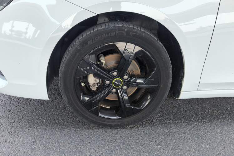 Used Roewe i6 MAX 2020 300TGI Automatic Sporty Cool Edition Exterior 7