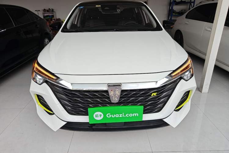Used Roewe i6 MAX 2020 300TGI Automatic Supreme Edition with Cool Sunroof and Advanced Driving Features Front