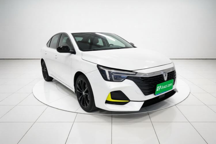 Used Roewe i6 MAX 2020 300TGI Automatic "Swell Cool Smart Drive" Edition Front Right 45 Deg