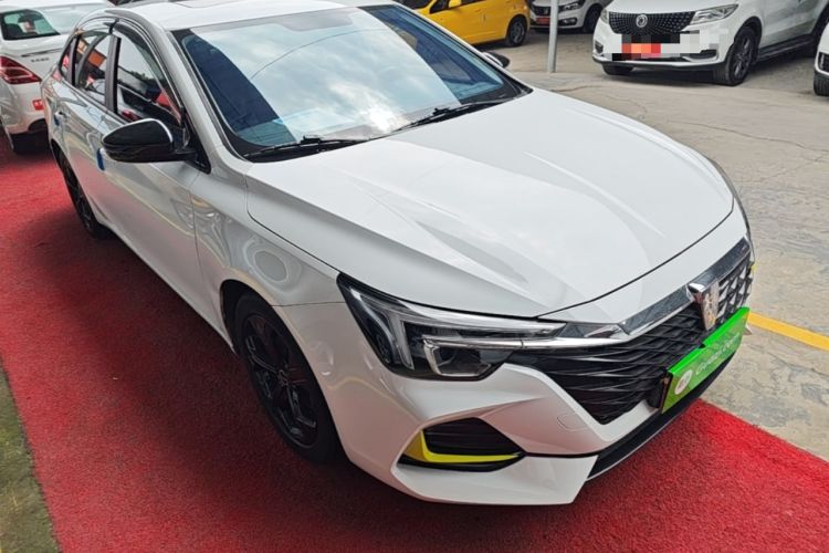 Used Roewe i6 MAX 2020 300TGI Automatic Sporty Cool Edition Front Right 45 Deg