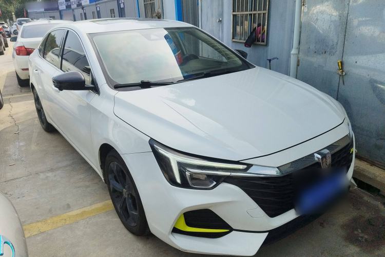 Used Roewe i6 MAX 2020 300TGI Automatic "Swell Cool Smart Drive" Edition Front Right 45 Deg
