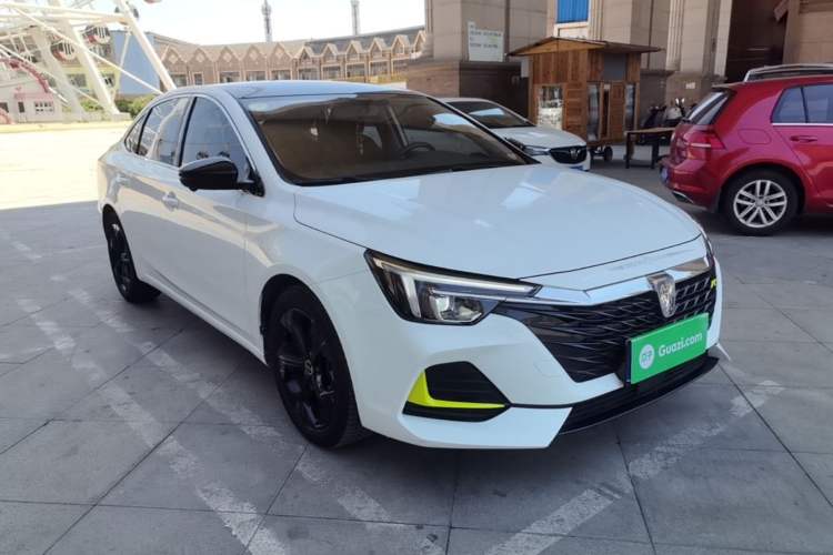 Used Roewe i6 MAX 2020 300TGI Automatic Cool & Stylish Skyroof Edition Front Right 45 Deg