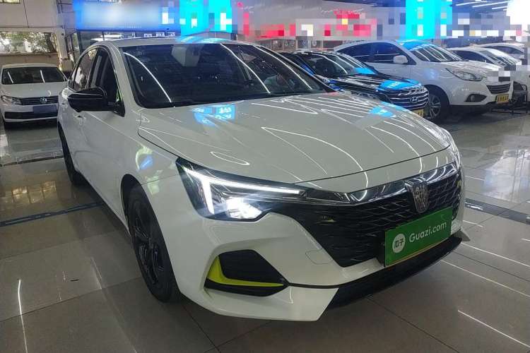Used Roewe i6 MAX 2020 300TGI Automatic "Swell Cool Smart Drive" Edition Front Right 45 Deg
