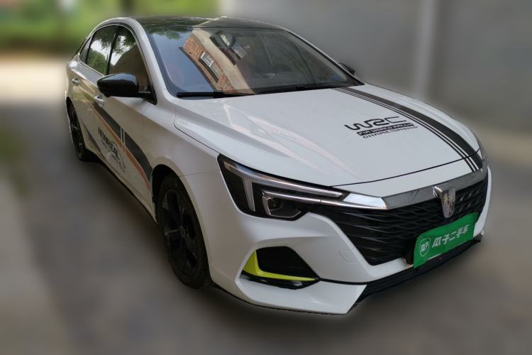 Used Roewe i6 MAX 2020 300TGI Automatic Cool & Stylish Skyroof Edition Front Right 45 Deg