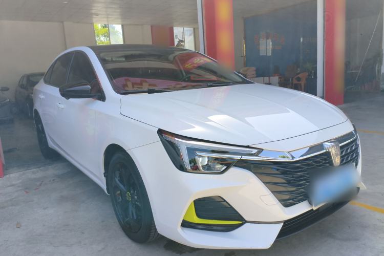 Used Roewe i6 MAX 2020 300TGI Automatic Cool & Stylish Skyroof Edition Front Right 45 Deg