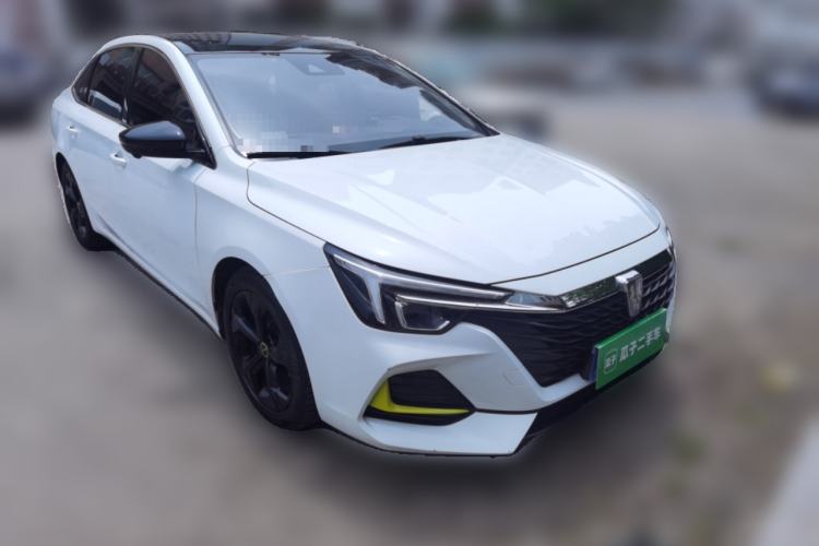 Used Roewe i6 MAX 2020 300TGI Automatic Supreme Edition with Cool Sunroof and Advanced Driving Features Front Right 45 Deg
