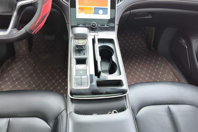 Used Roewe i6 MAX 2020 300TGI Automatic Sporty Cool Edition Gear Lever