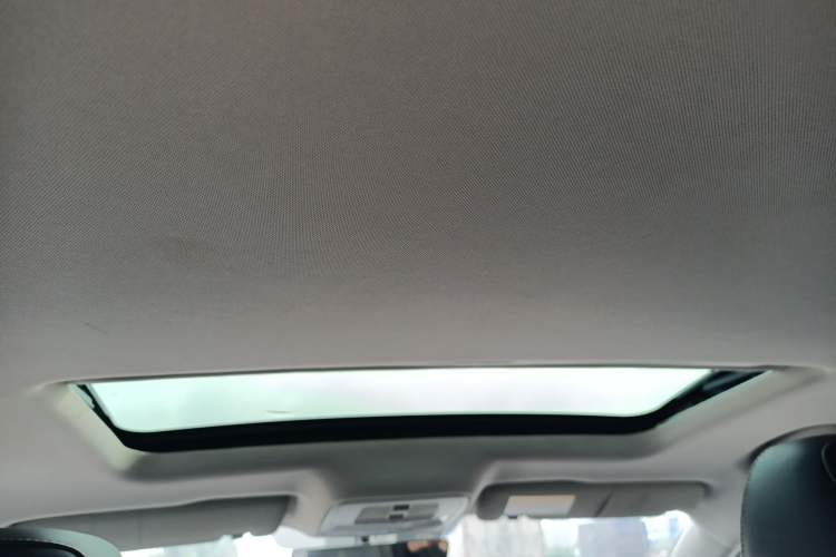 Used Roewe i6 MAX 2020 300TGI Automatic Sporty Cool Edition Headliner