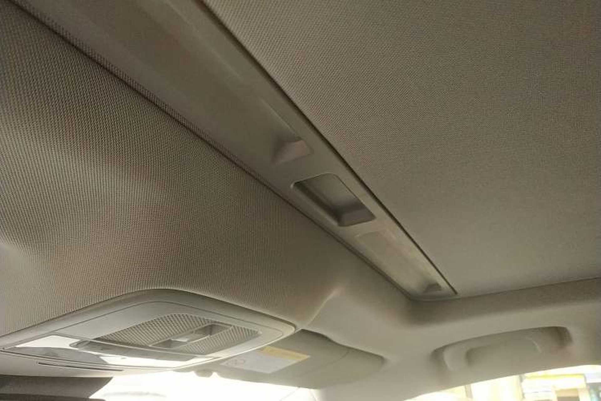 Used Roewe i6 MAX 2020 300TGI Automatic "Swell Cool Smart Drive" Edition Headliner