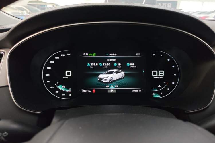 Used Roewe i6 MAX 2020 300TGI Automatic Supreme Edition with Cool Sunroof and Advanced Driving Features Instrument Cluster