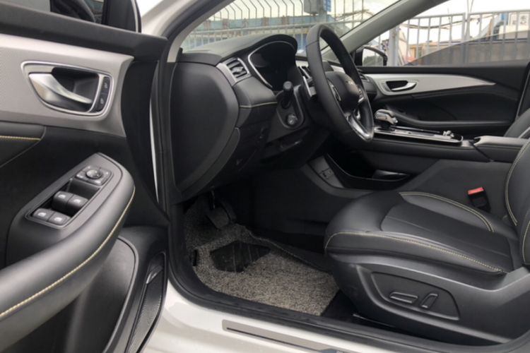 Used Roewe i6 MAX 2020 300TGI Automatic "Swell Cool Smart Drive" Edition Interior 3