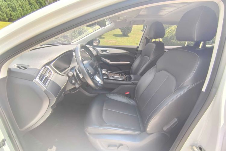 Used Roewe i6 MAX 2020 300TGI Automatic "Swell Cool Smart Drive" Edition Interior 3