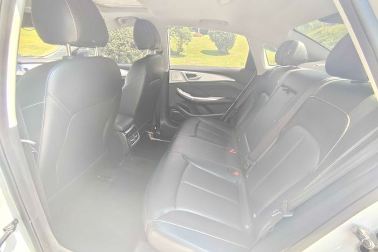 Used Roewe i6 MAX 2020 300TGI Automatic "Swell Cool Smart Drive" Edition Interior 4