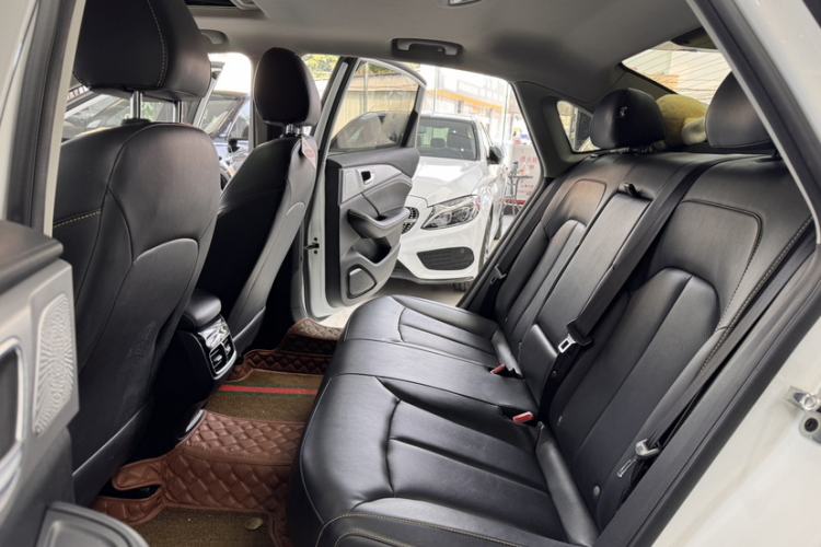 Used Roewe i6 MAX 2020 300TGI Automatic "Swell Cool Smart Drive" Edition Interior 5
