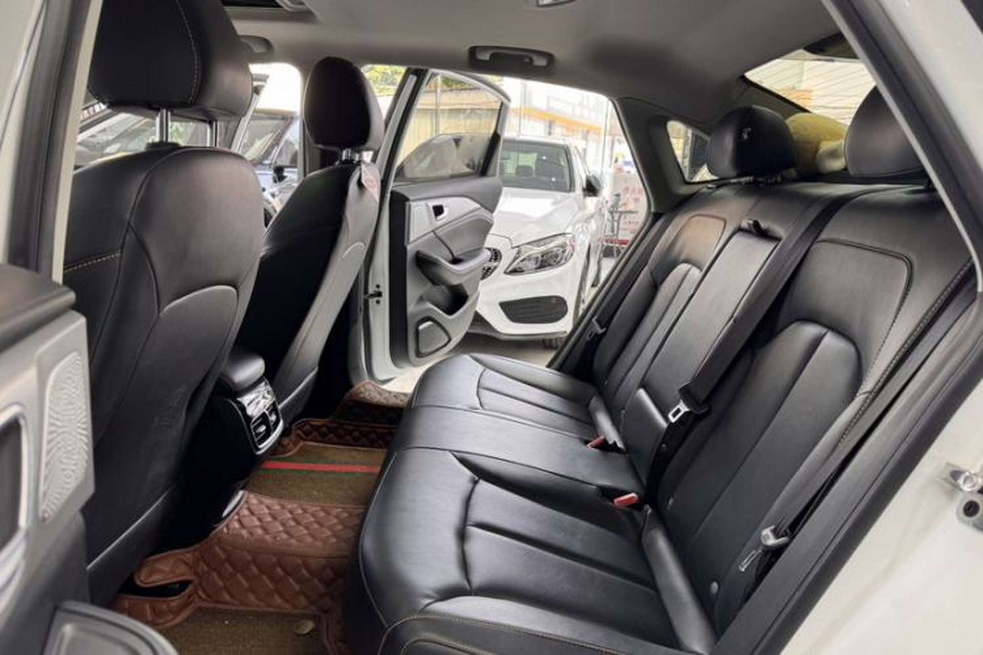 Used Roewe i6 MAX 2020 300TGI Automatic "Swell Cool Smart Drive" Edition Interior 5