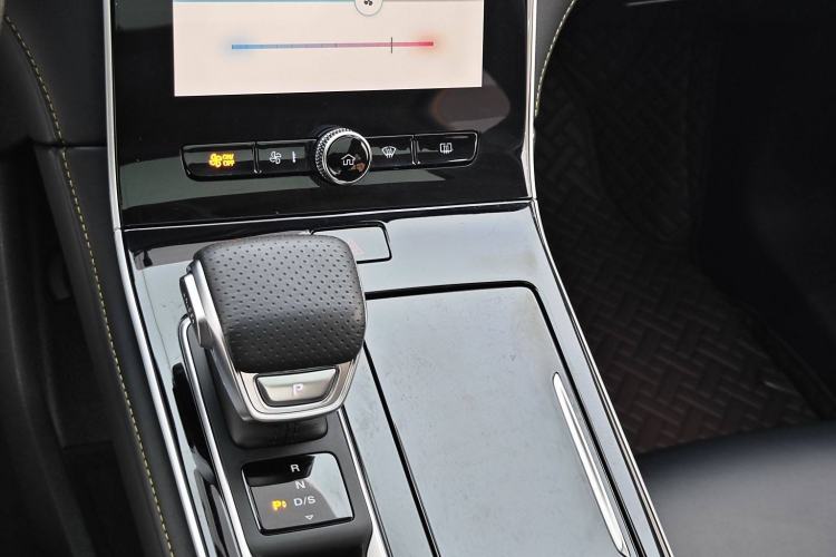 Used Roewe i6 MAX 2020 300TGI Automatic Cool & Stylish Skyroof Edition Interior 6