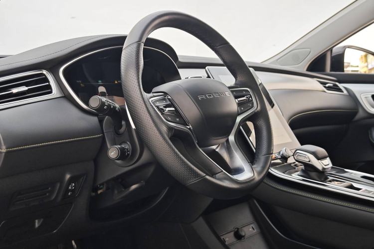 Used Roewe i6 MAX 2020 300TGI Automatic Cool & Stylish Skyroof Edition Interior 7