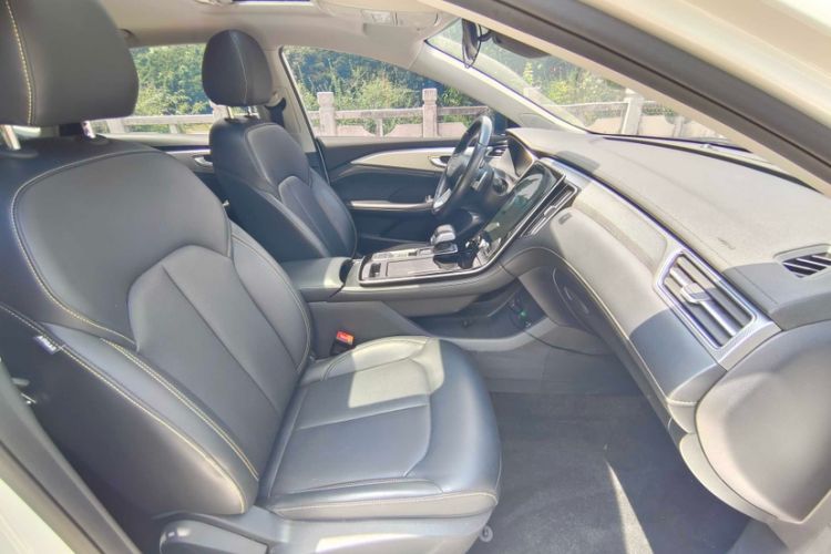 Used Roewe i6 MAX 2020 300TGI Automatic "Swell Cool Smart Drive" Edition Interior 7